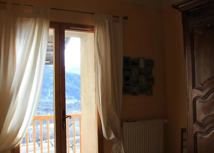 Grande Maison Familiale En Ubaye Semesterbostad *